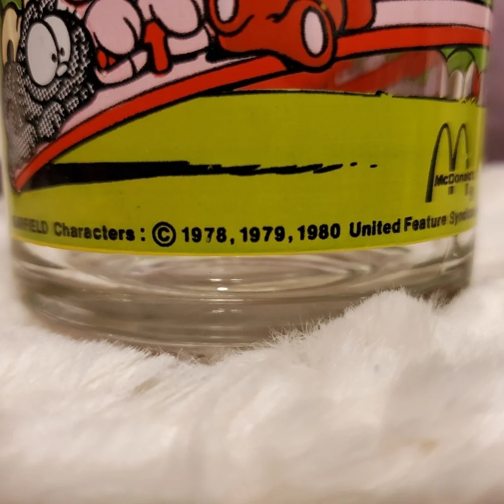 VINTAGE Garfield McDonalds Glass Mugs by Jim Davis - Picture 5 of 9